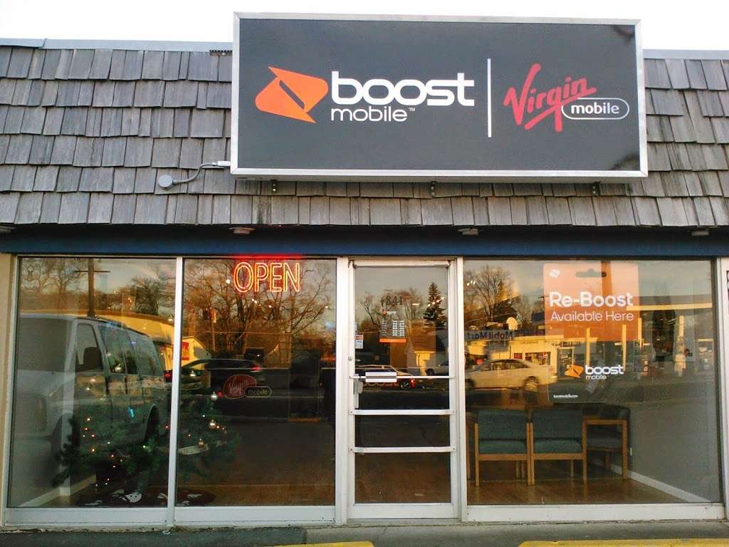 Boost Mobile | 841 W Rollins Rd, Round Lake Heights, IL 60073, USA | Phone: (224) 338-8122