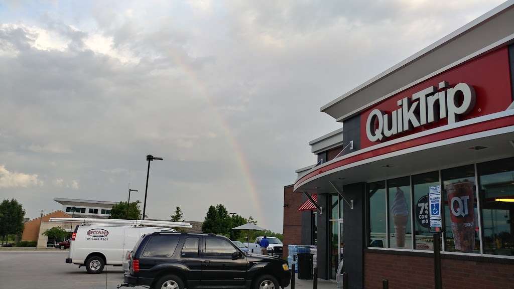 QuikTrip | 17840 W 119th St, Olathe, KS 66061, USA | Phone: (913) 438-9797