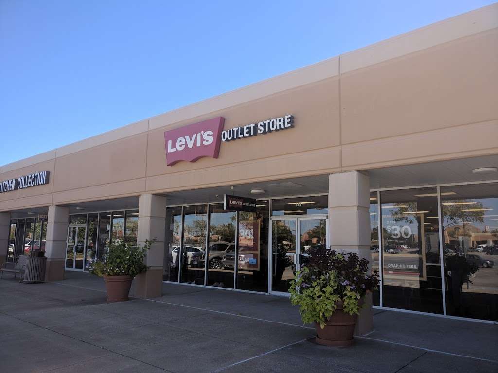 Levi's Outlet Store at Outlets at Conroe - 1111 League Line Rd Suite 152,  Conroe, TX 77303