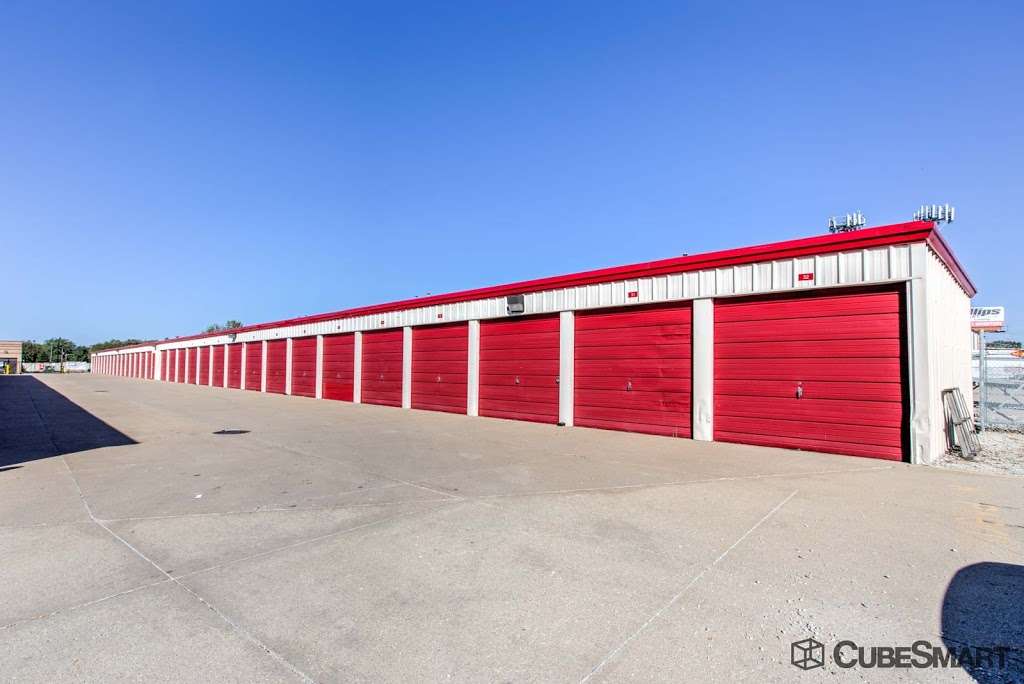 CubeSmart Self Storage | 2114 Oak Leaf St, Joliet, IL 60436, USA | Phone: (815) 744-8100