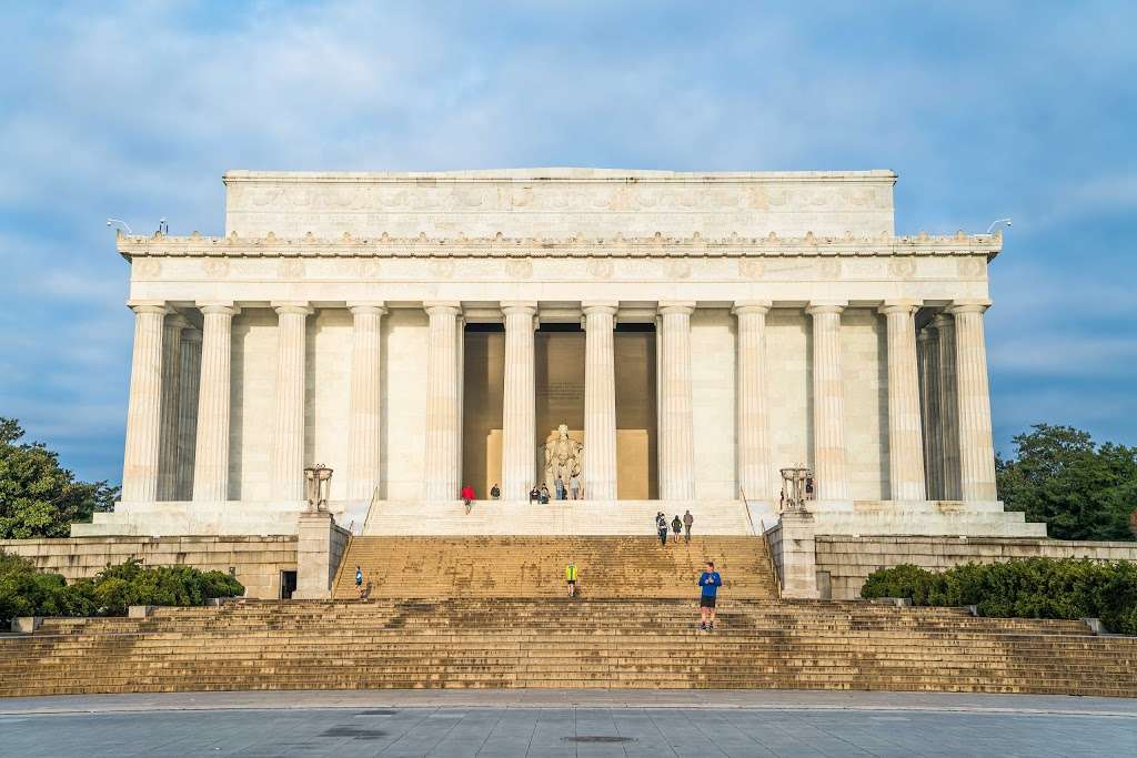 Lincoln Memorial | 2 Lincoln Memorial Cir NW, Washington, DC 20037, USA | Phone: (202) 426-6841