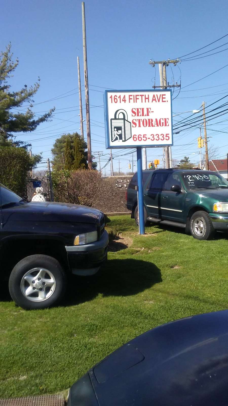 Fifth Avenue Self Storage | 1614 5th Ave, Bay Shore, NY 11706, USA | Phone: (631) 665-3335