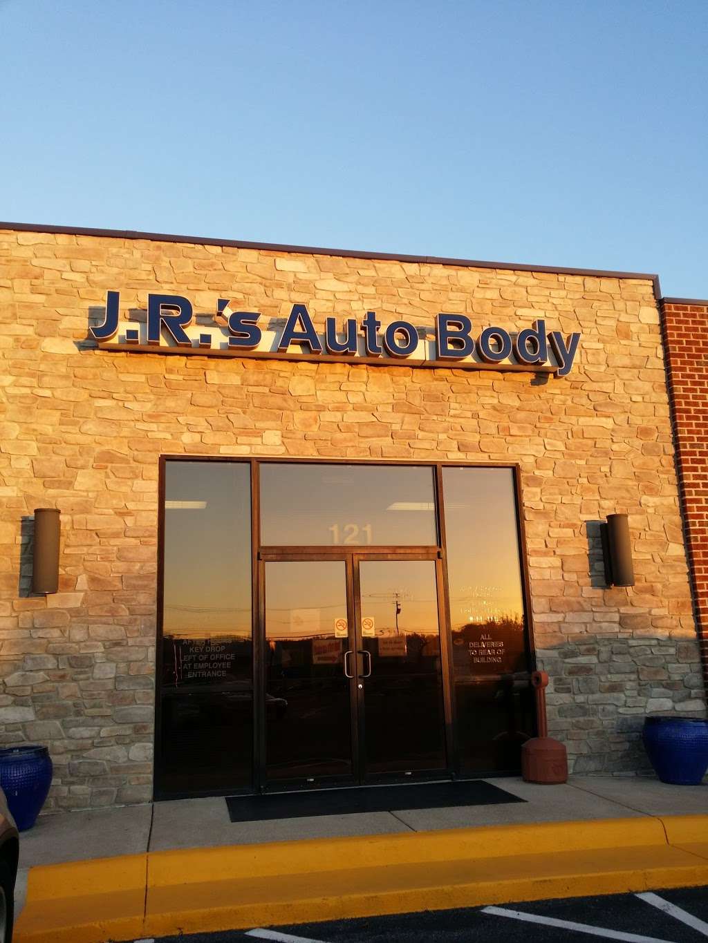 J Rs Auto Body | 121 Mercedes Ct, Winchester, VA 22603, USA | Phone: (540) 662-5202