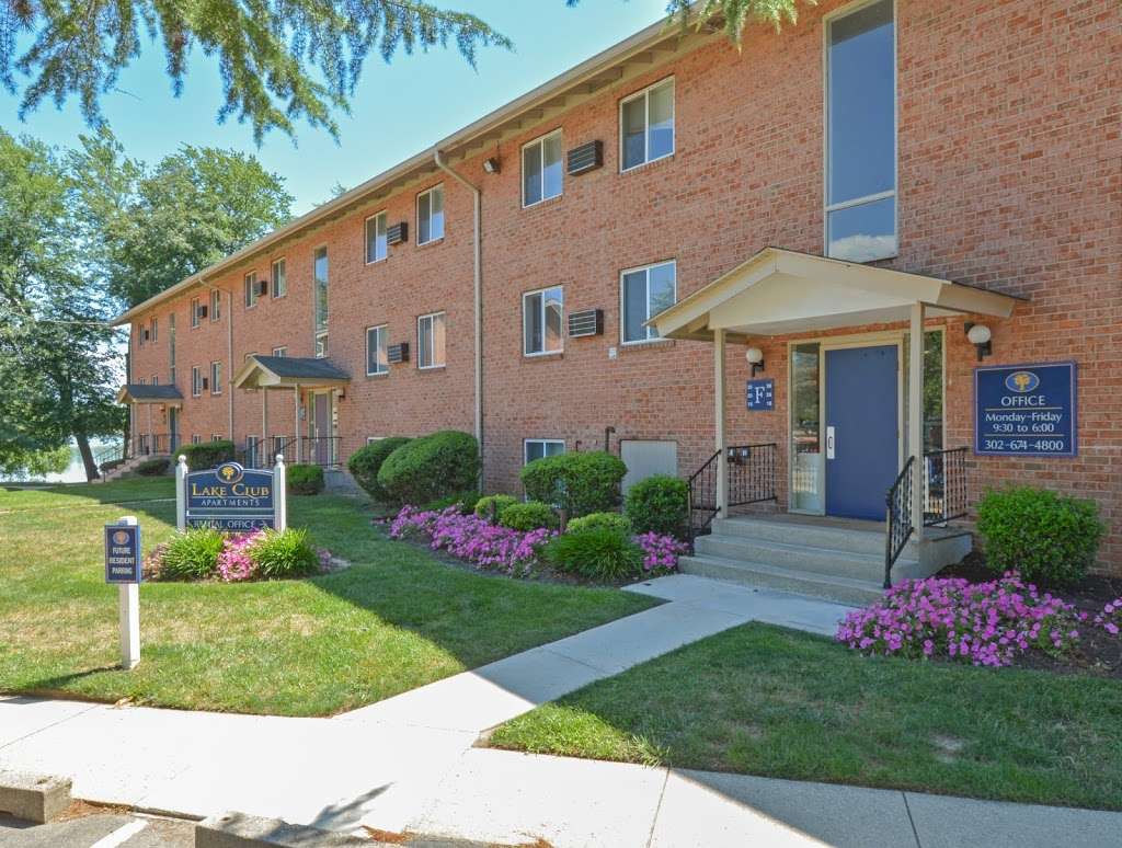 Lake Club Apartments | 400 N Dupont Hwy, Dover, DE 19901 | Phone: (302) 674-4800