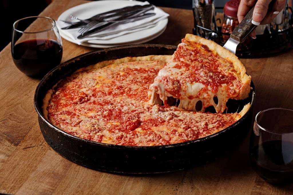 Lou Malnatis Pizzeria | 2848 US-34, Oswego, IL 60543, USA | Phone: (630) 608-2567