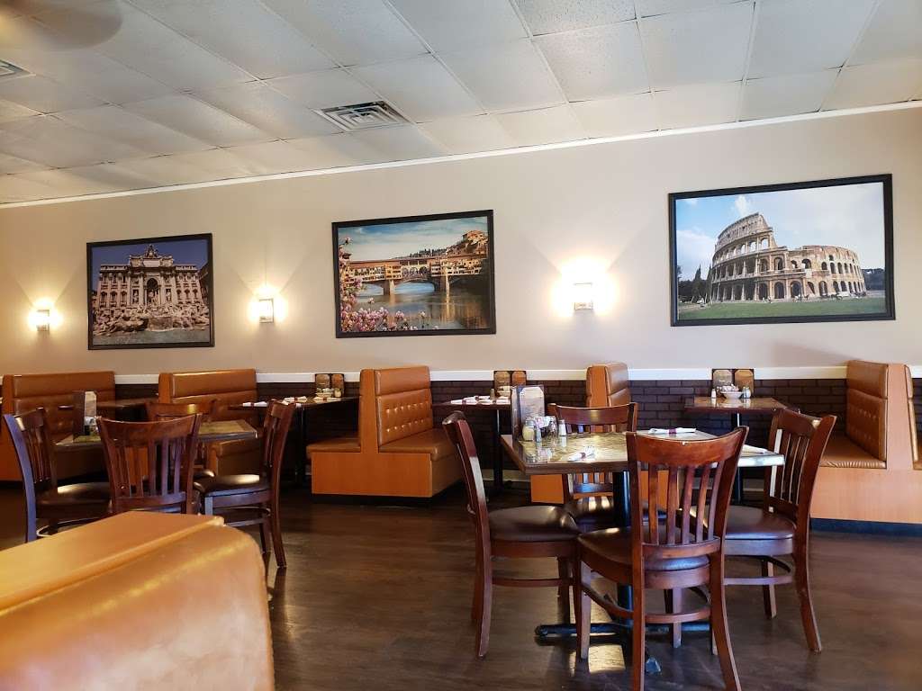 Luigi’s Italian Restaurant | 1225 N Velasco St, Angleton, TX 77515, USA | Phone: (979) 849-1100