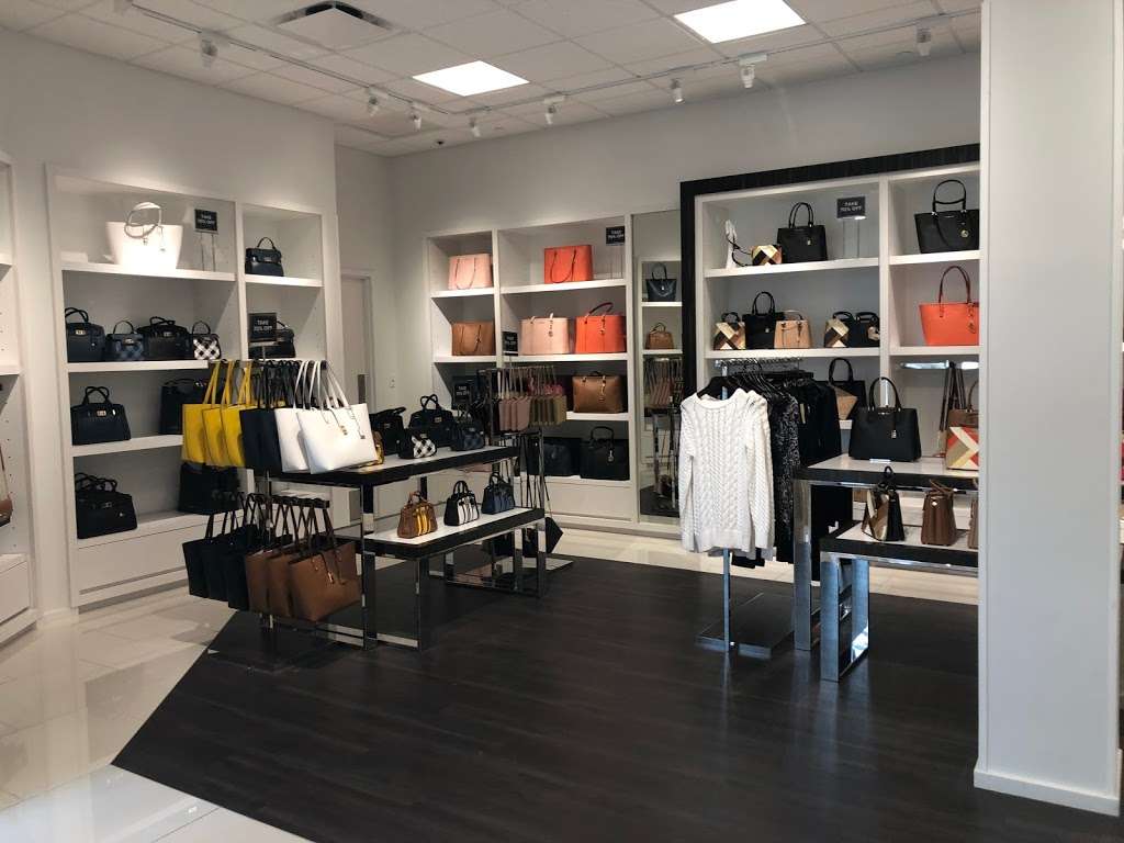 Michael Kors Outlet | 1847 Village West Pkwy Suite k123, Kansas City, KS 66111, USA | Phone: (913) 788-5508