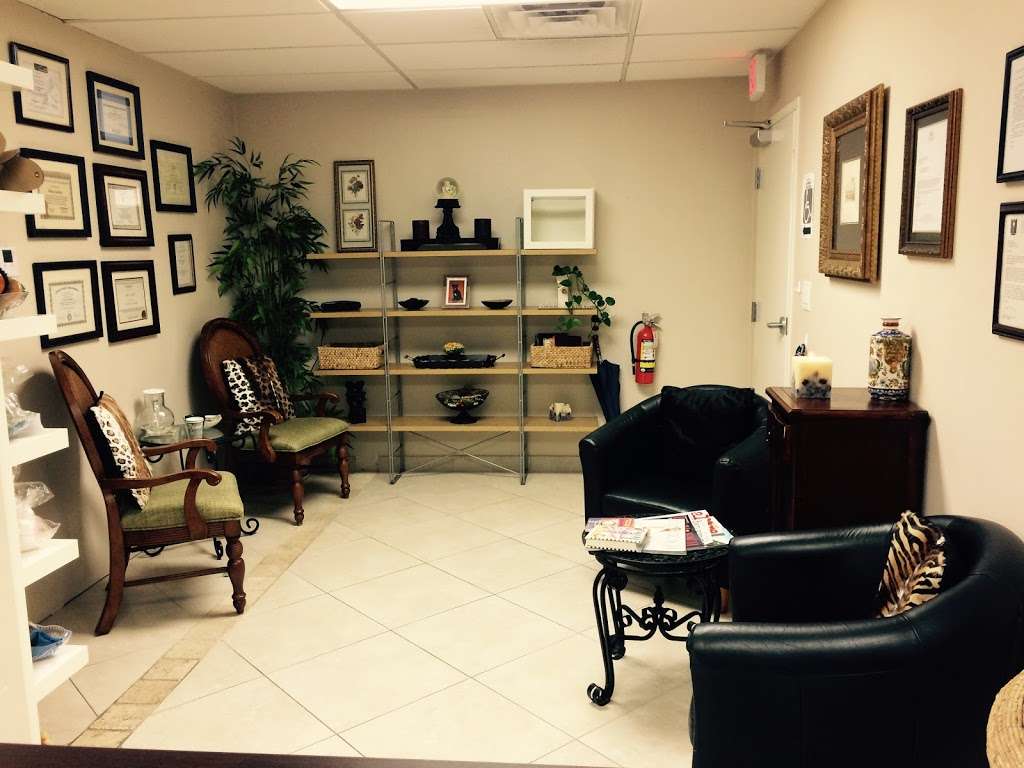 Muscular Rehabilitation Center of Florida | 3319 FL-7 STE 113, Wellington, FL 33449, USA | Phone: (561) 642-1408