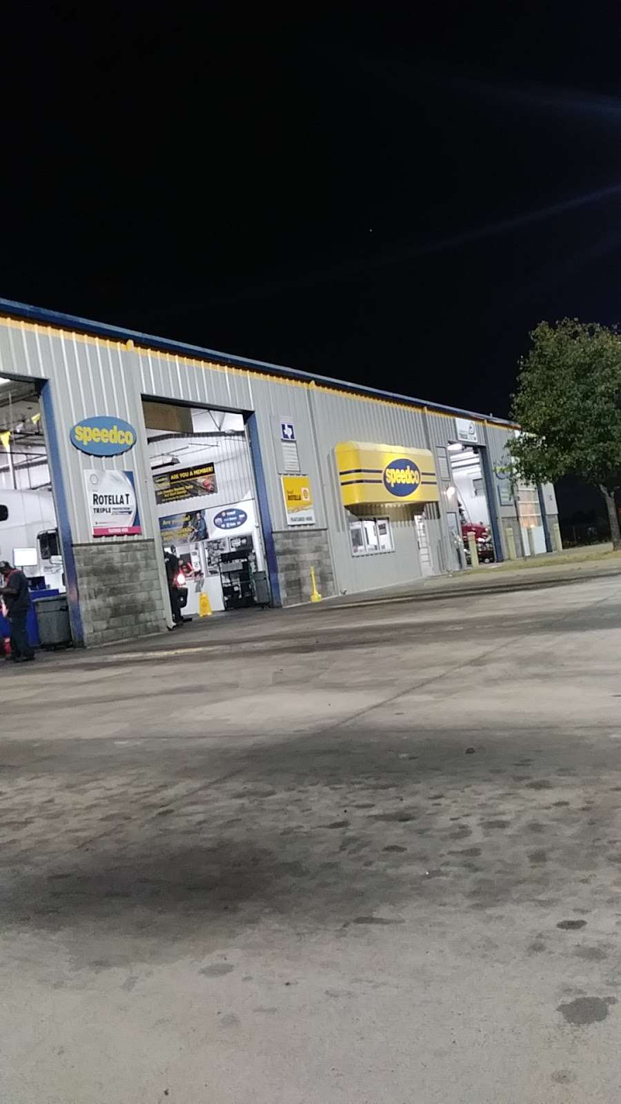 Speedco Truck Lube and Tires | 1812 N Loop 12, Irving, TX 75061, USA | Phone: (972) 554-2489