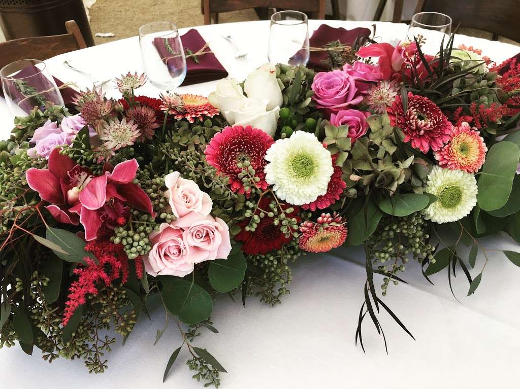 KM Floral Design | 1441 Amexluxen Avenue, Hacienda Heights, CA 91745, USA | Phone: (714) 919-9773
