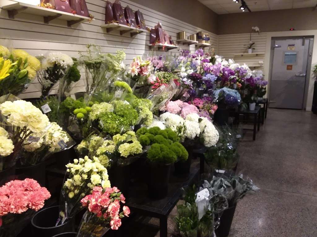 Wegmans Floral | 8297 Stonewall Shops Square, Gainesville, VA 20155