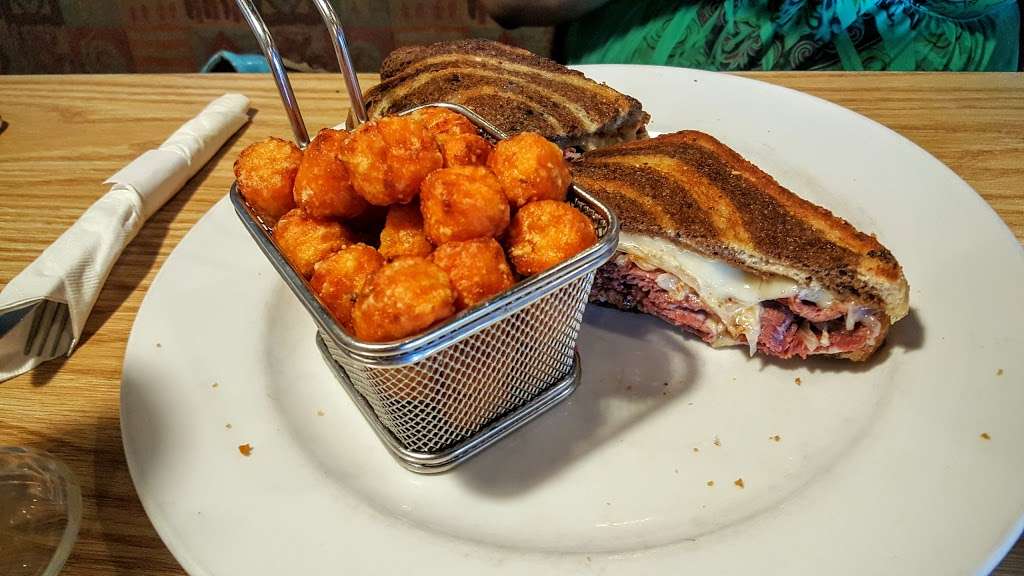 Henrys American Grill | 237 N Stephanie St, Henderson, NV 89074, USA | Phone: (702) 898-5100