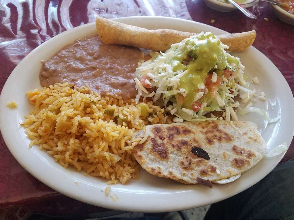Doña Chela Restaurant | 1112 76th St, Houston, TX 77012, USA | Phone: (713) 923-6400