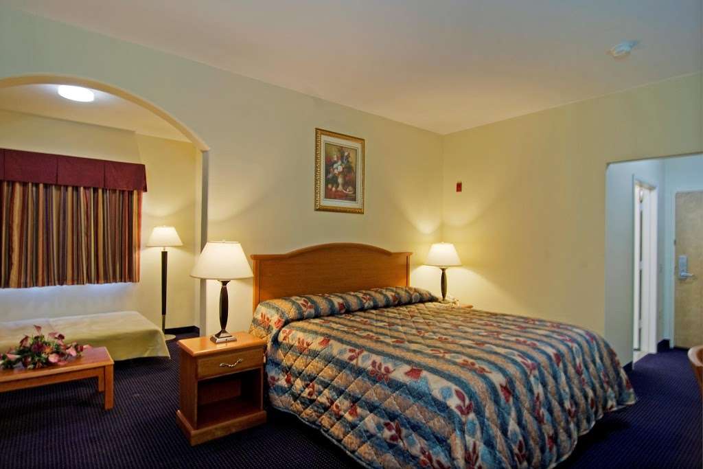 Americas Best Value Inn & Suites - Bush Intl Airport | 18031 McKay Dr, Humble, TX 77338, USA | Phone: (281) 540-3401