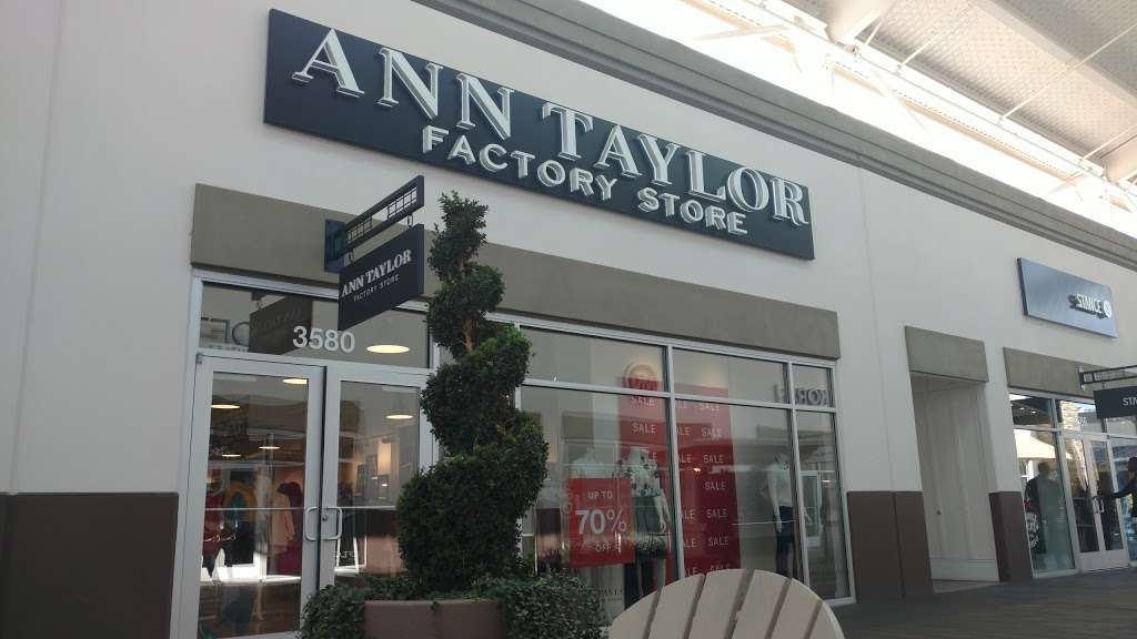 Ann Taylor Factory Store | 3580 Livermore Outlets Dr, Livermore, CA 94551, USA | Phone: (925) 373-0662