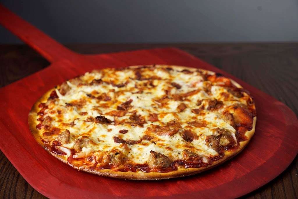 Rosatis Pizza - Milwaukee Bay View | 145 W Oklahoma Ave, Milwaukee, WI 53207 | Phone: (414) 489-7191