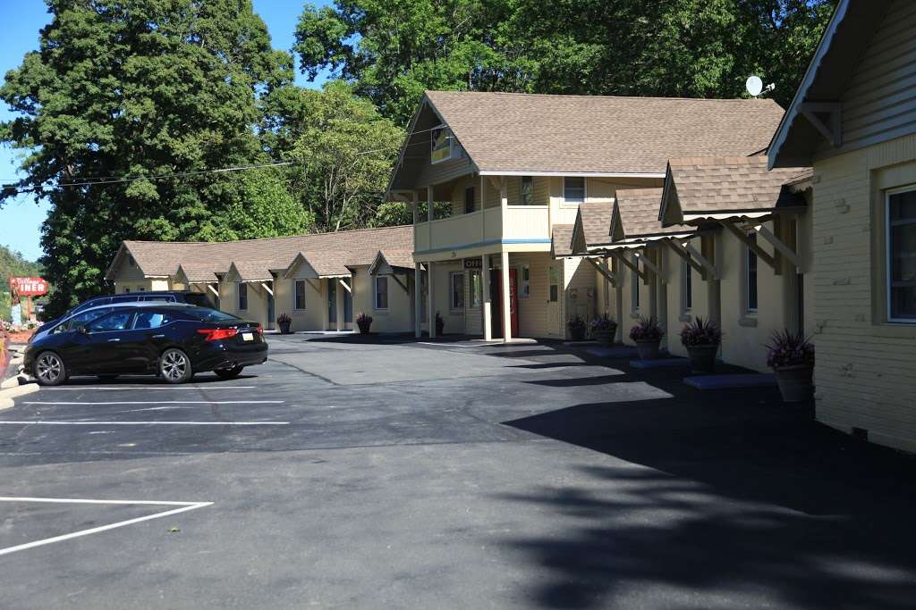 Scottish Inns | 274 U.S. 6 and 209, Milford, Pennsylvania 18337, USA | Phone: (570) 491-4414