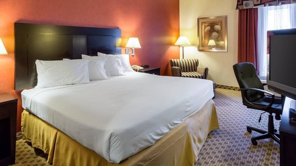 Quality Inn & Suites | 23303 Oakwood Commons Dr, Oakwood, OH 44146, USA | Phone: (440) 786-1998