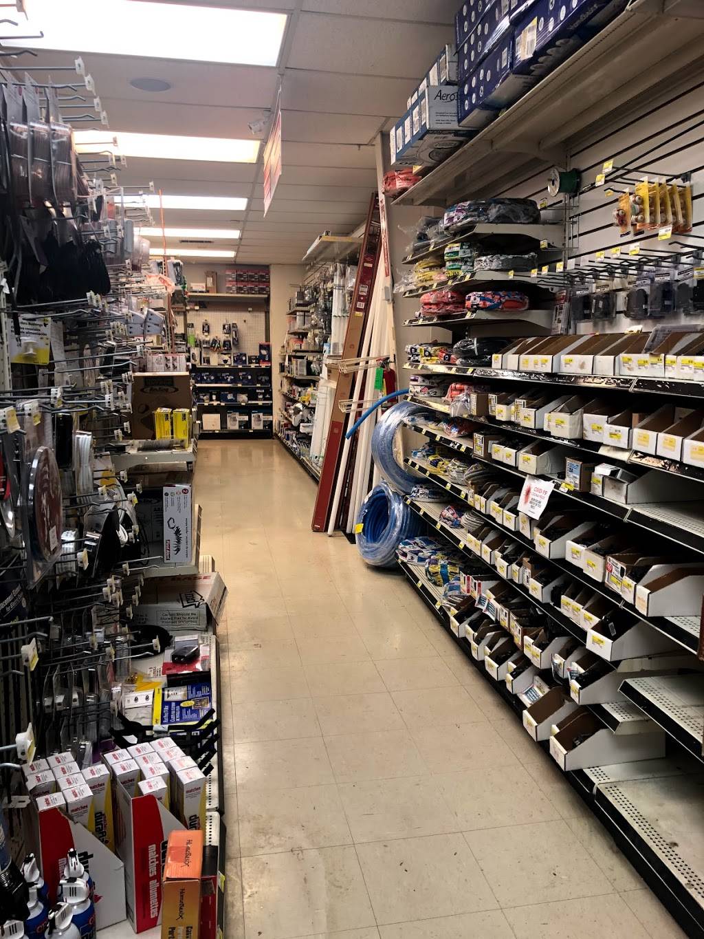 Reeves Azle Hardware, LLC | 1899 Farm to Market Rd 730 N, Azle, TX 76020, USA | Phone: (817) 444-0215