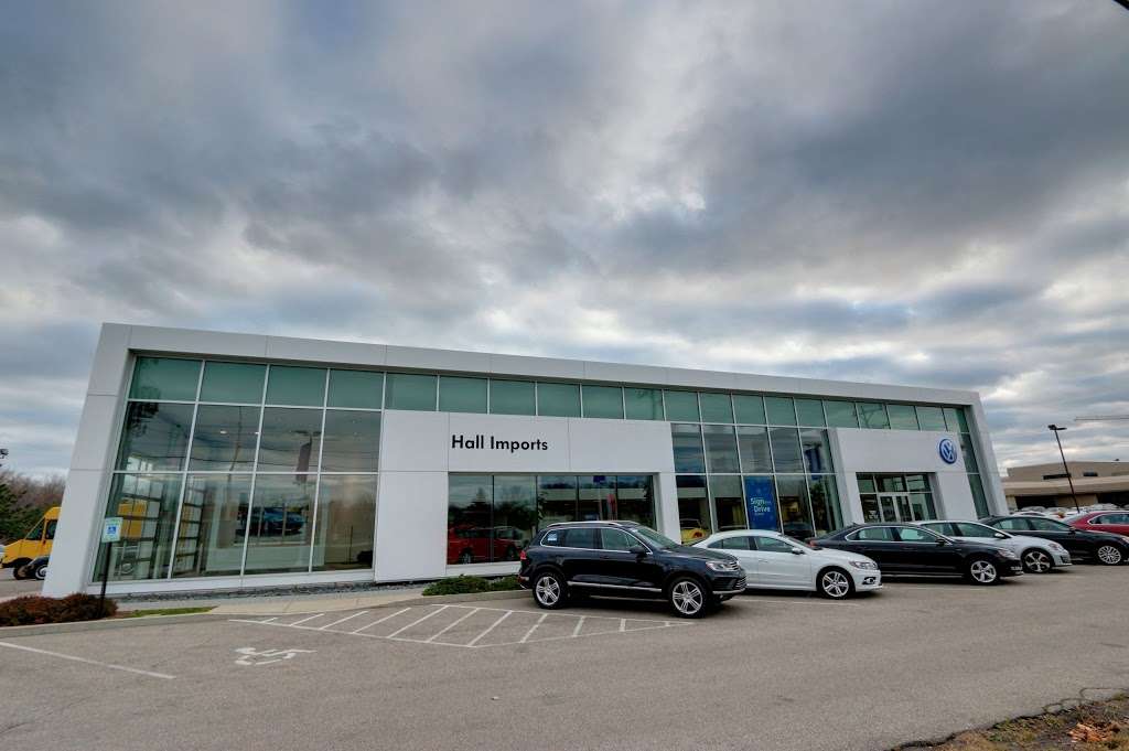 Hall Volkswagen | 19809 W Bluemound Rd, Brookfield, WI 53045, USA | Phone: (262) 782-5300