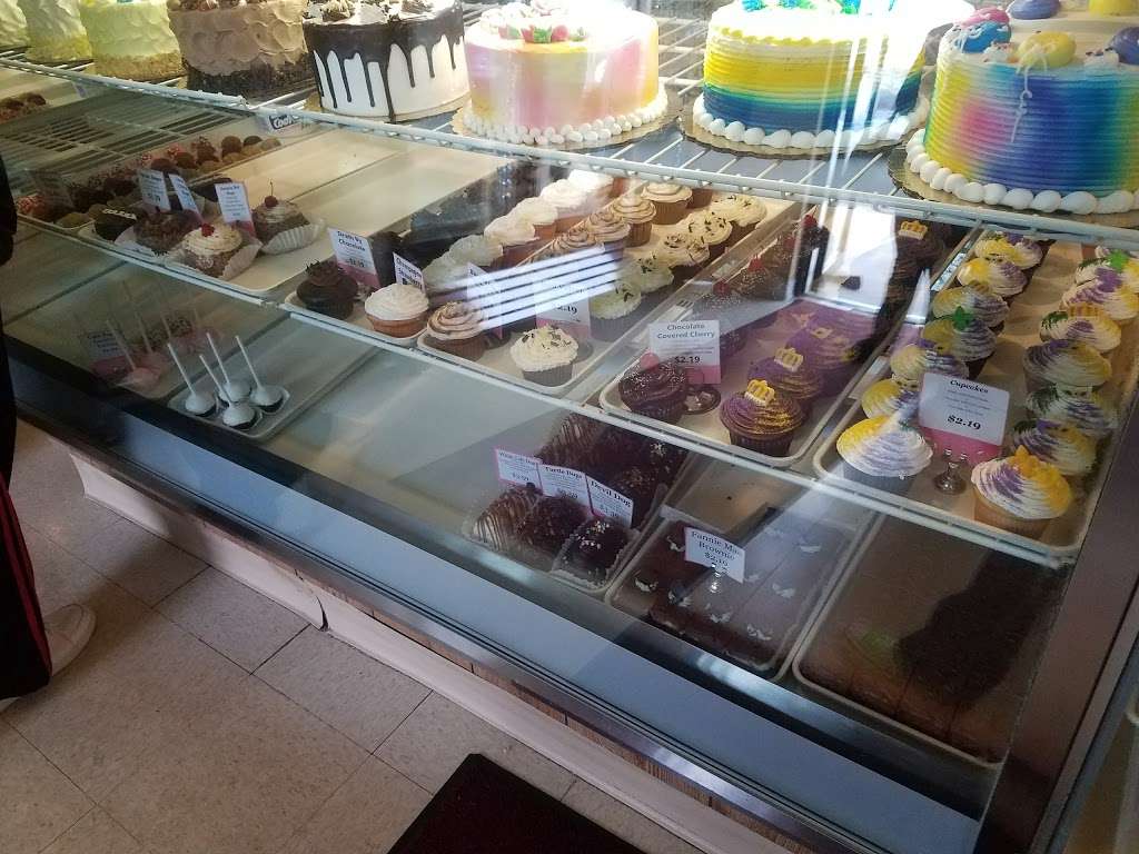 Becks Crown Bakery | 1918 N Main St, Crown Point, IN 46307, USA | Phone: (219) 663-4030