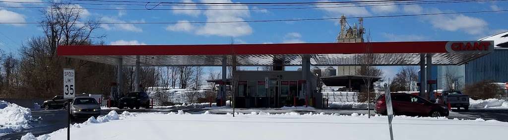 Gas Station - Giant | 300 Centerville Rd, Lancaster, PA 17601, USA | Phone: (717) 299-9101