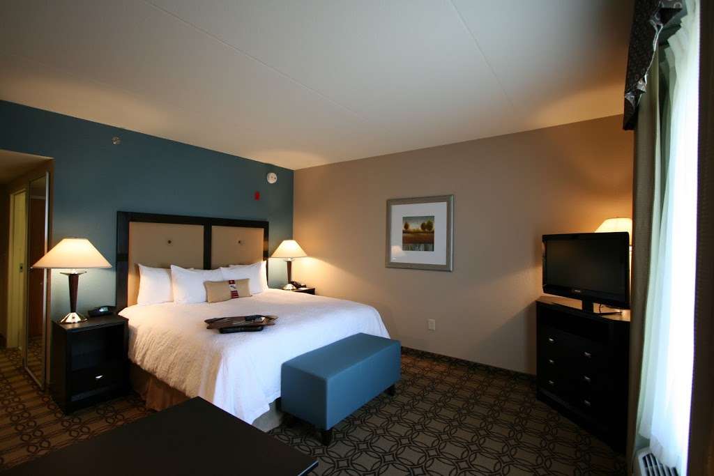 Hampton Inn & Suites Charlotte-Airport | 2731 Little Rock Rd, Charlotte, NC 28214, USA | Phone: (704) 394-6455