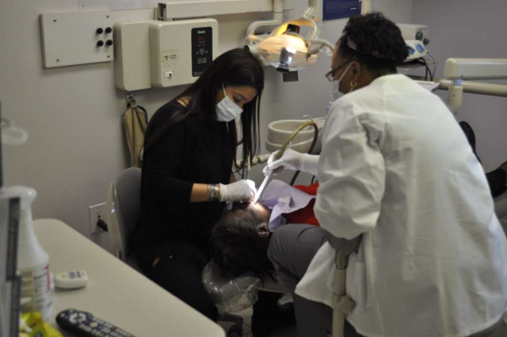 Family Dental Care of Elmont | 3530, 476 Elmont Rd, Elmont, NY 11003, USA | Phone: (516) 354-5805