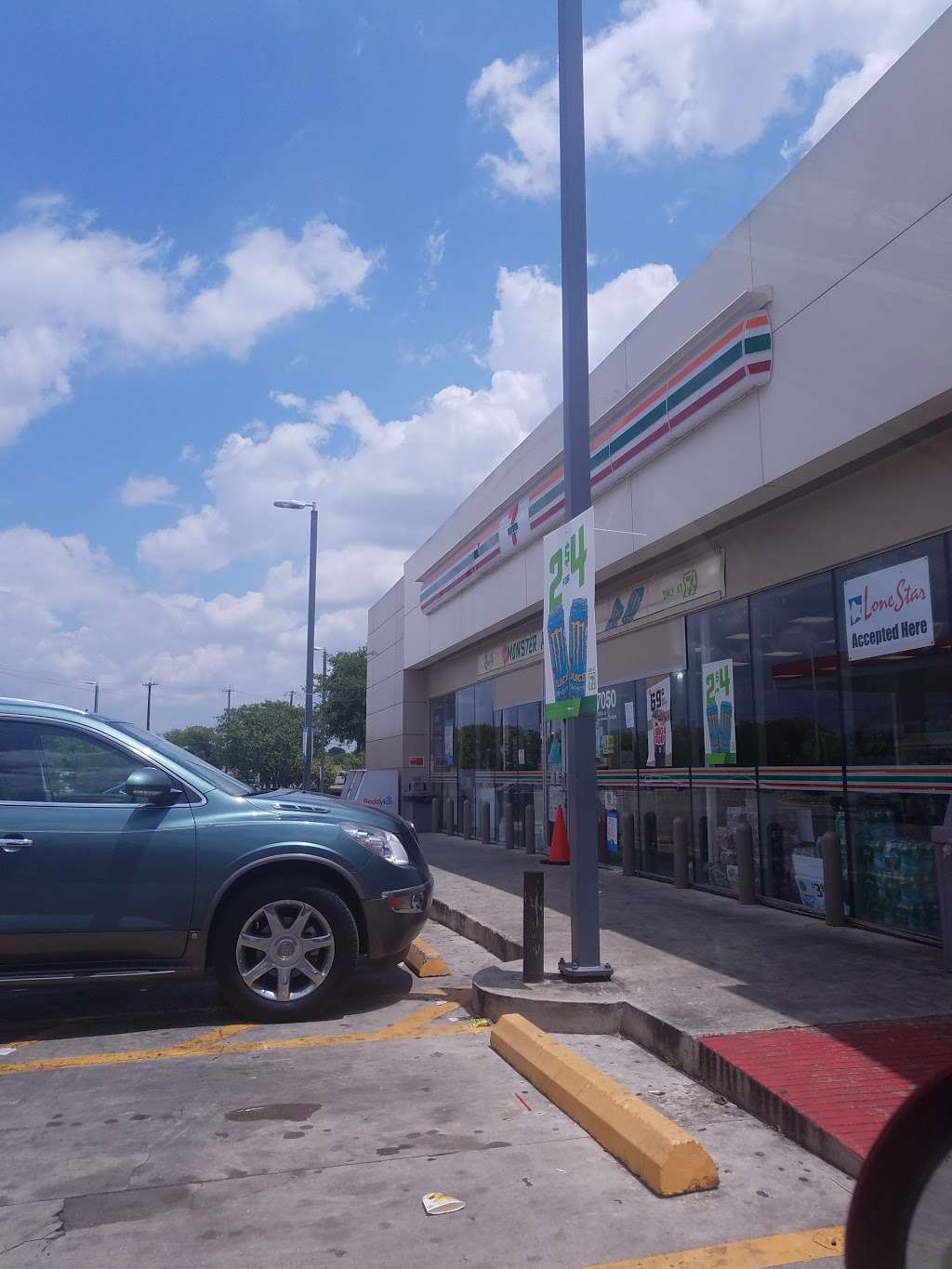 7-Eleven | 7050 N Interstate 35, San Antonio, TX 78218, USA | Phone: (210) 637-0024