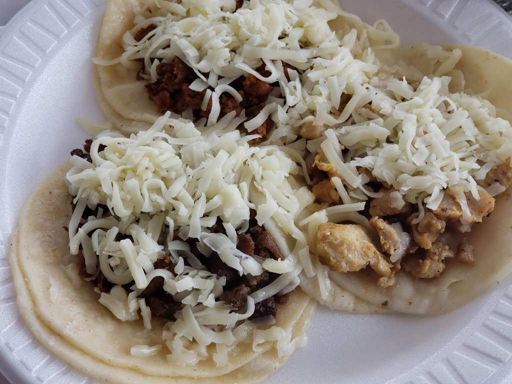 Tacos El Gavilan | 101 S Azusa Ave, West Covina, CA 91791, USA | Phone: (626) 917-2662