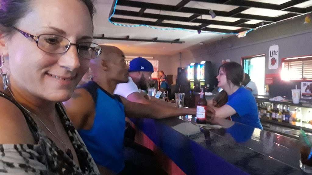 Addison & Clarks | 37895 N Sheridan Rd, Beach Park, IL 60087, USA | Phone: (847) 672-8783