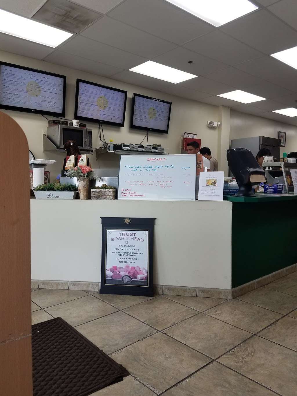 MnJ Deli & Catering | 10 Fila Way, Sparks Glencoe, MD 21152, USA | Phone: (443) 212-5536