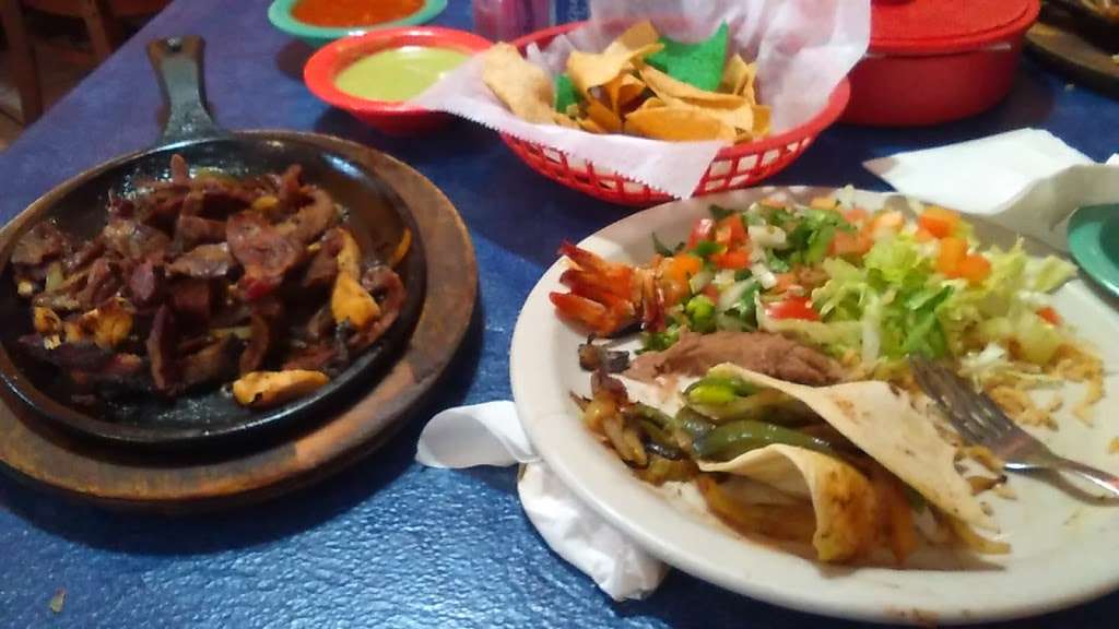 Buena Vista Mexican Restaurant | 1709 Avenue H, Rosenberg, TX 77471, USA | Phone: (281) 341-7013