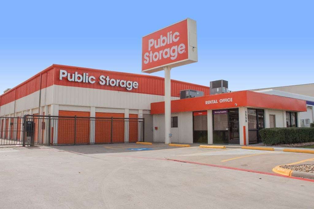 Public Storage | 3550 W Mockingbird Ln, Dallas, TX 75235, USA | Phone: (972) 763-5454