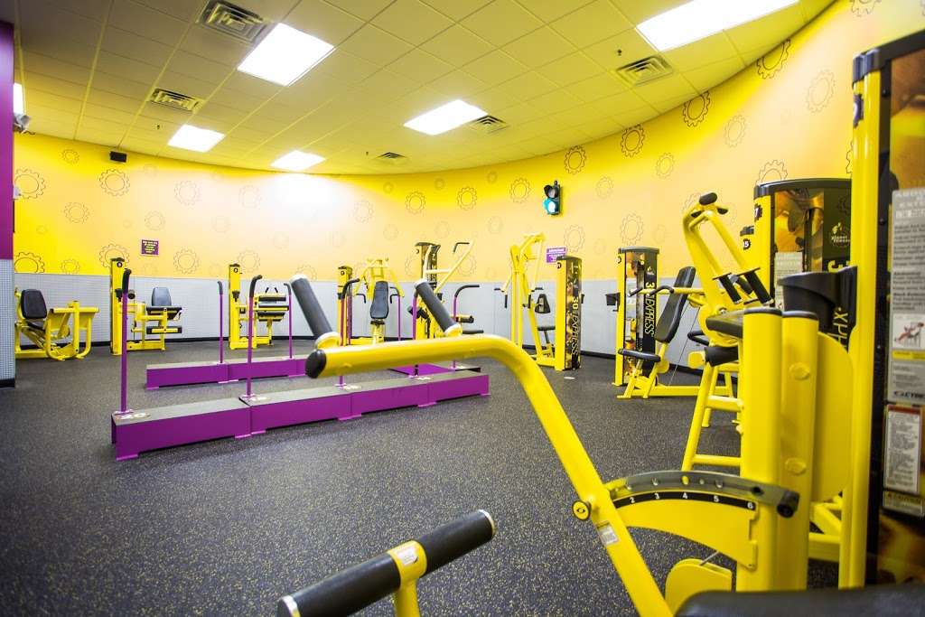 Planet Fitness | 4526 S Orange Blossom Trail, Orlando, FL 32839, USA | Phone: (407) 956-2521