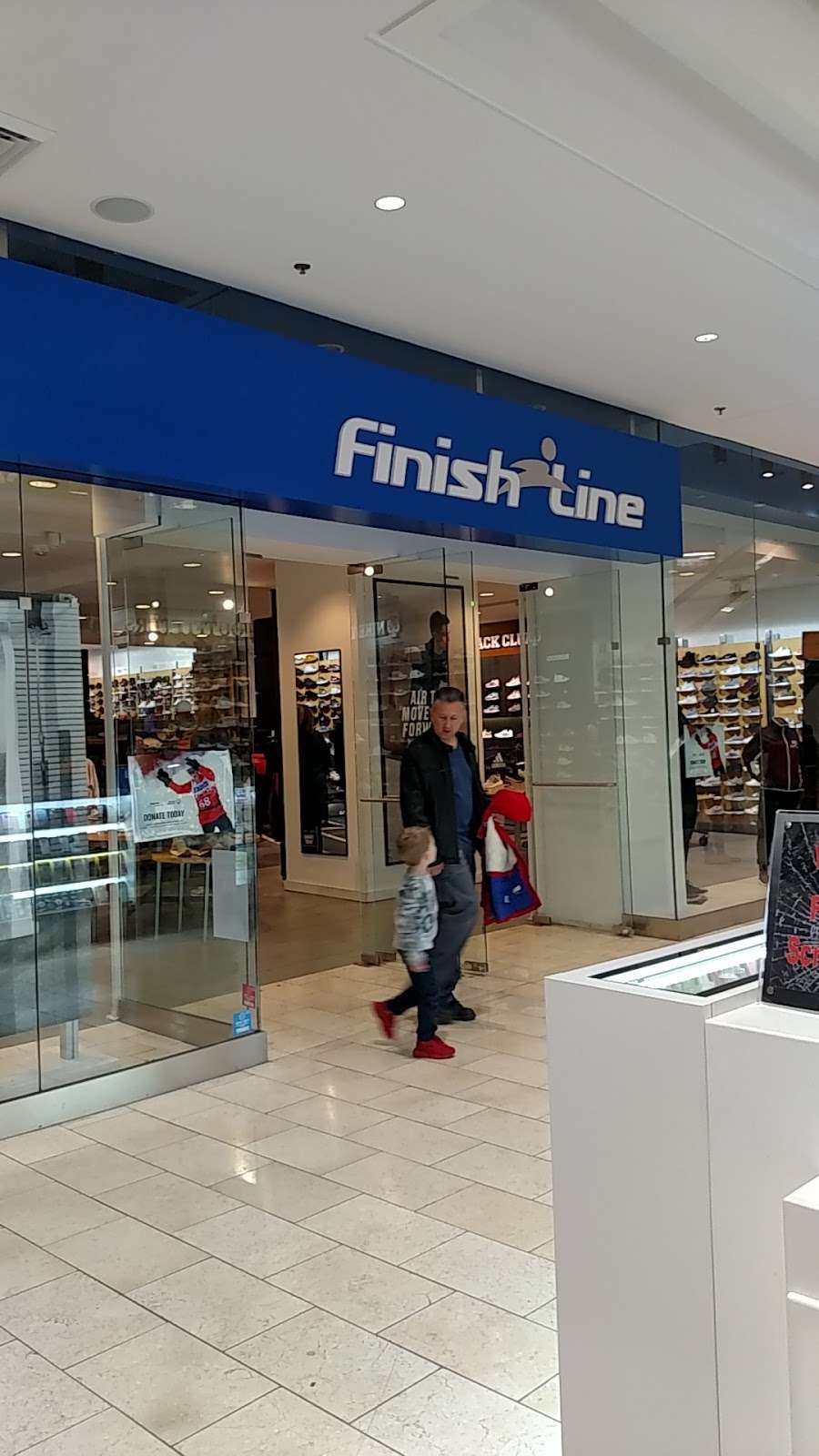 Finish Line | 1 Garden State Plaza Blvd space 1036, Paramus, NJ 07652, USA | Phone: (201) 291-0221