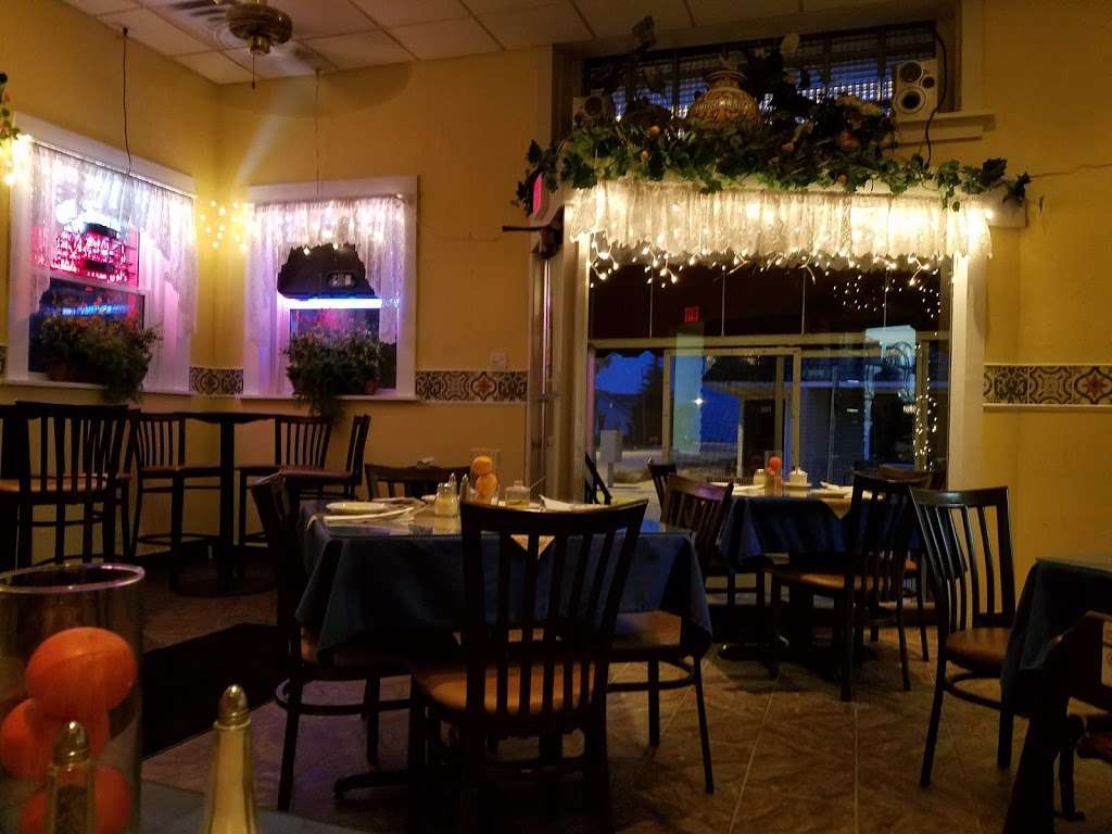 Binantis Taste of Italy | 101 S 2nd St, Silver Lake, WI 53170 | Phone: (262) 889-8387