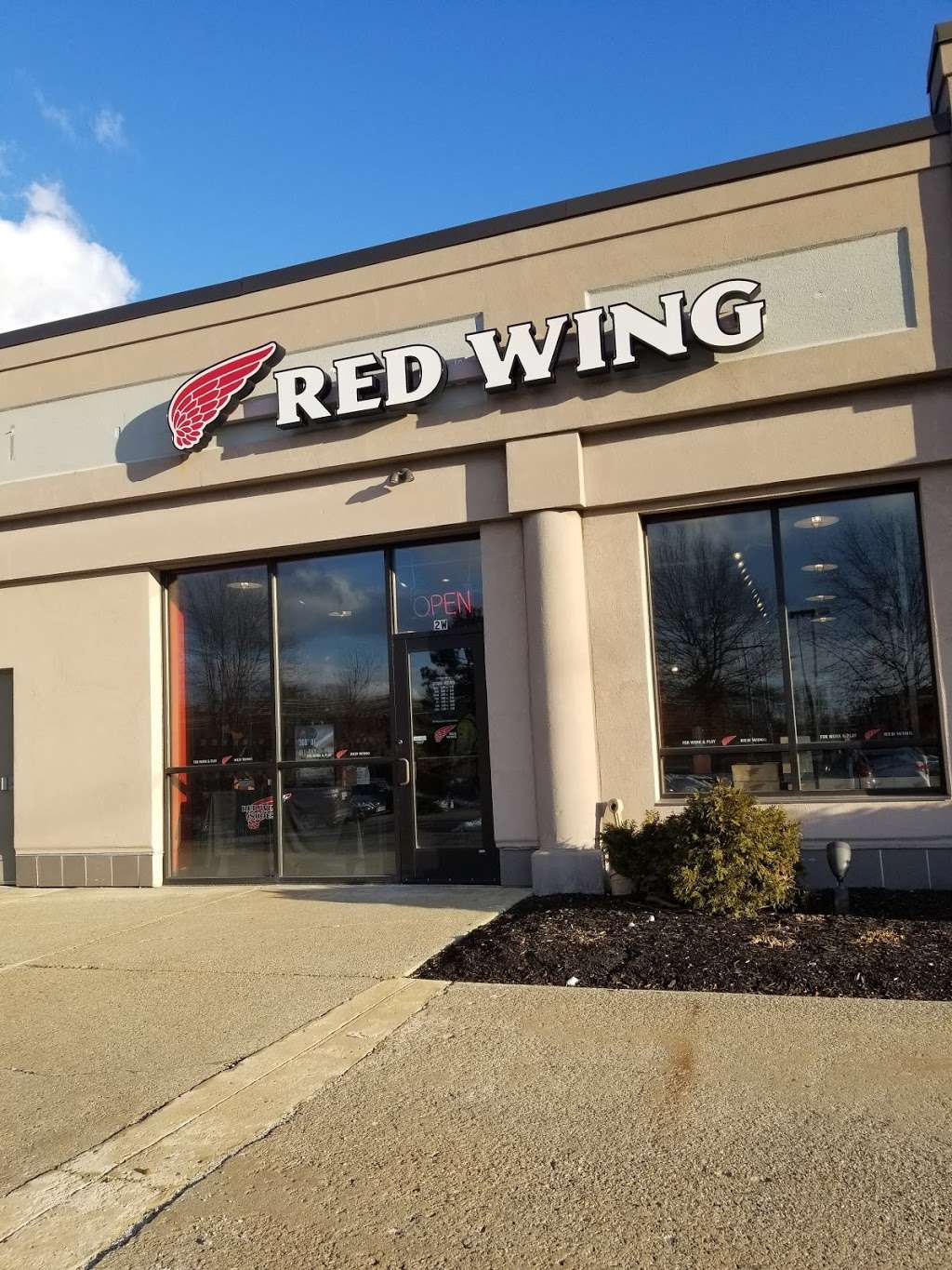 Red Wing | 29 Andover St, Danvers, MA 01923, USA | Phone: (978) 774-2480