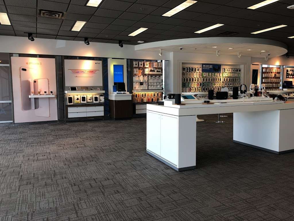 AT&T Store | 8412 Katy Fwy Suite 400, Houston, TX 77024, USA | Phone: (713) 463-5345