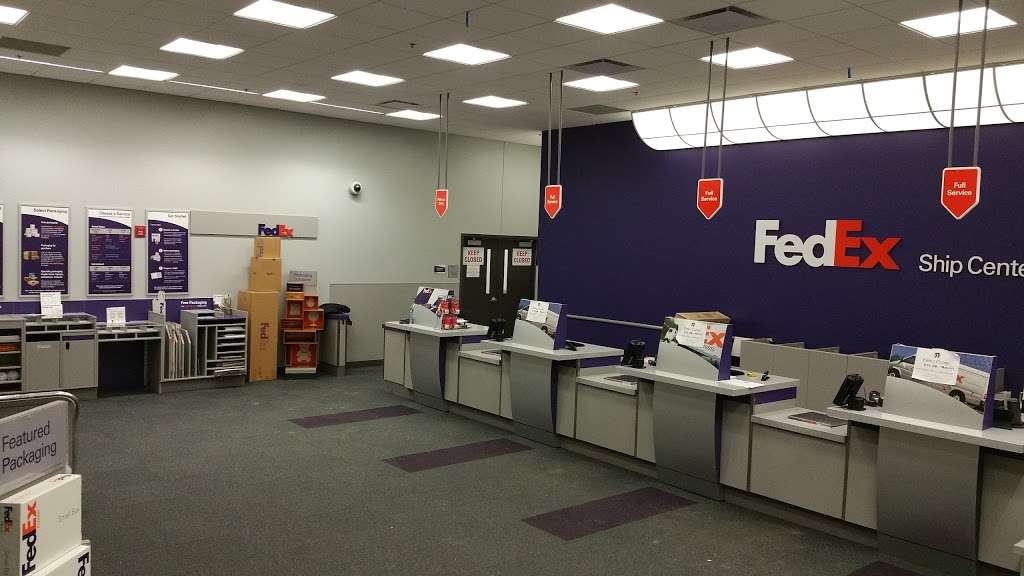 FedEx Ship Center | O Hare Cargo Area Rd, Chicago, IL 60666, USA | Phone: (800) 463-3339