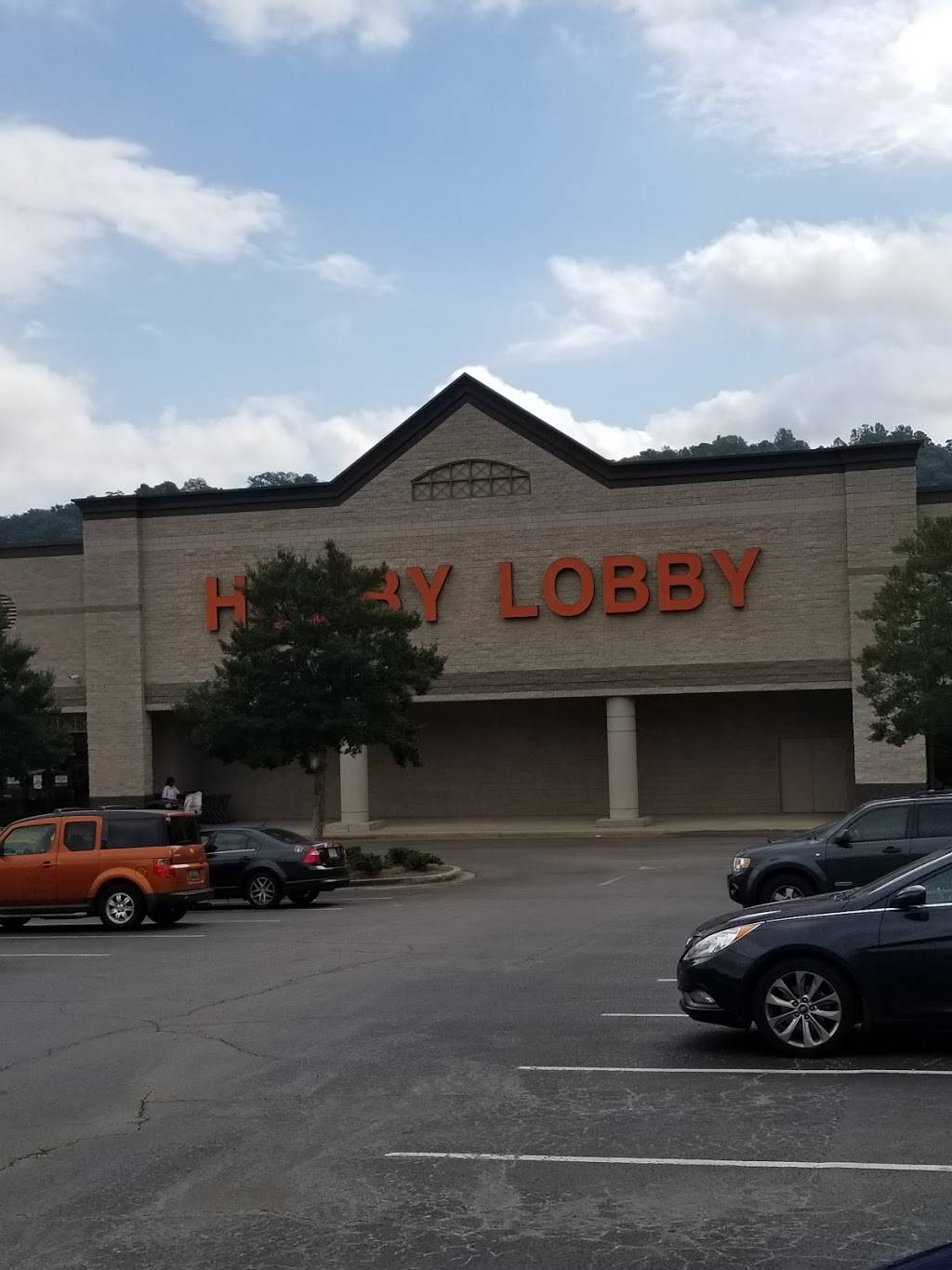 Hobby Lobby | 255 Lakeshore Pkwy, Homewood, AL 35209, USA | Phone: (205) 942-9328