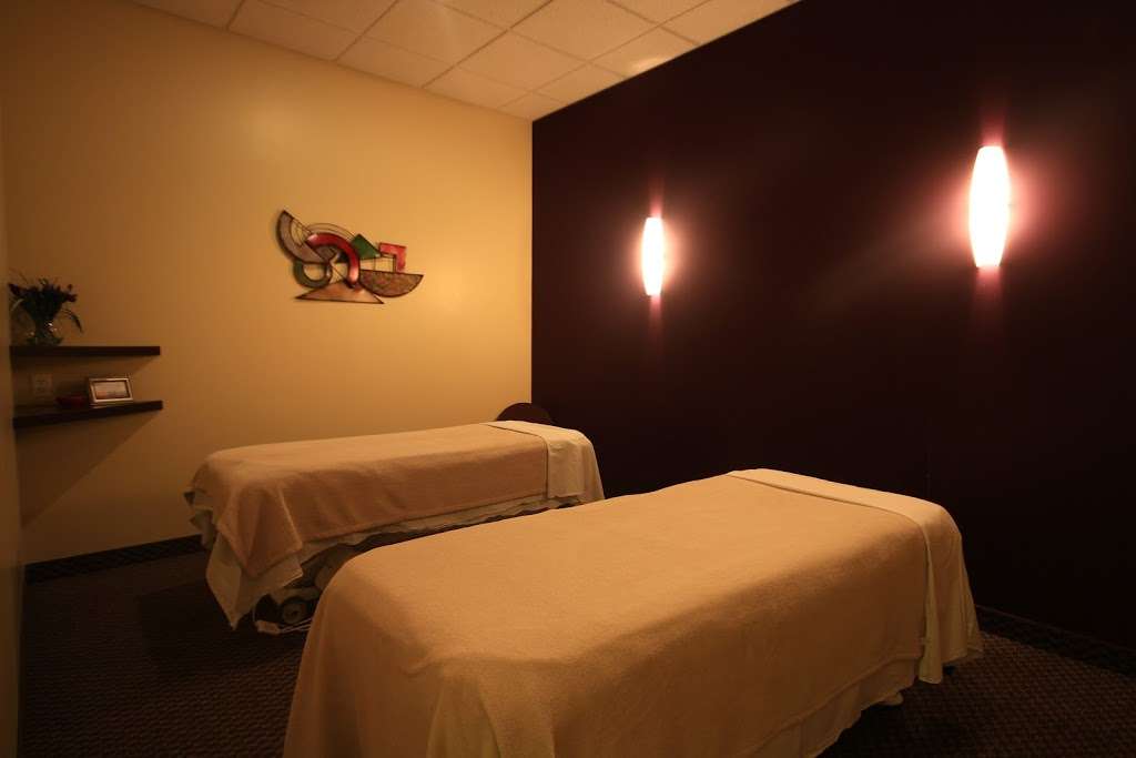 Massage Envy - Clarksville | 6030 Daybreak Center Suite 100, Clarksville, MD 21029, USA | Phone: (410) 531-0711