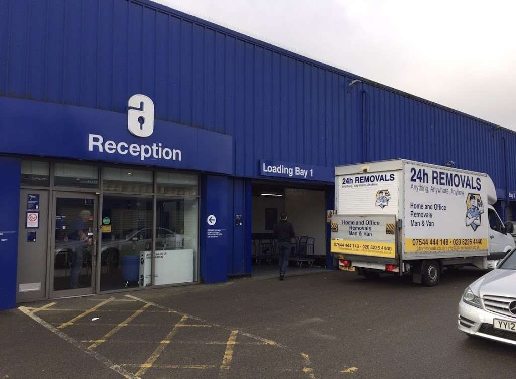 Safestore Self Storage Borehamwood | Britannic House, Stirling Way, Borehamwood WD6 2BT, UK | Phone: 020 8207 7090