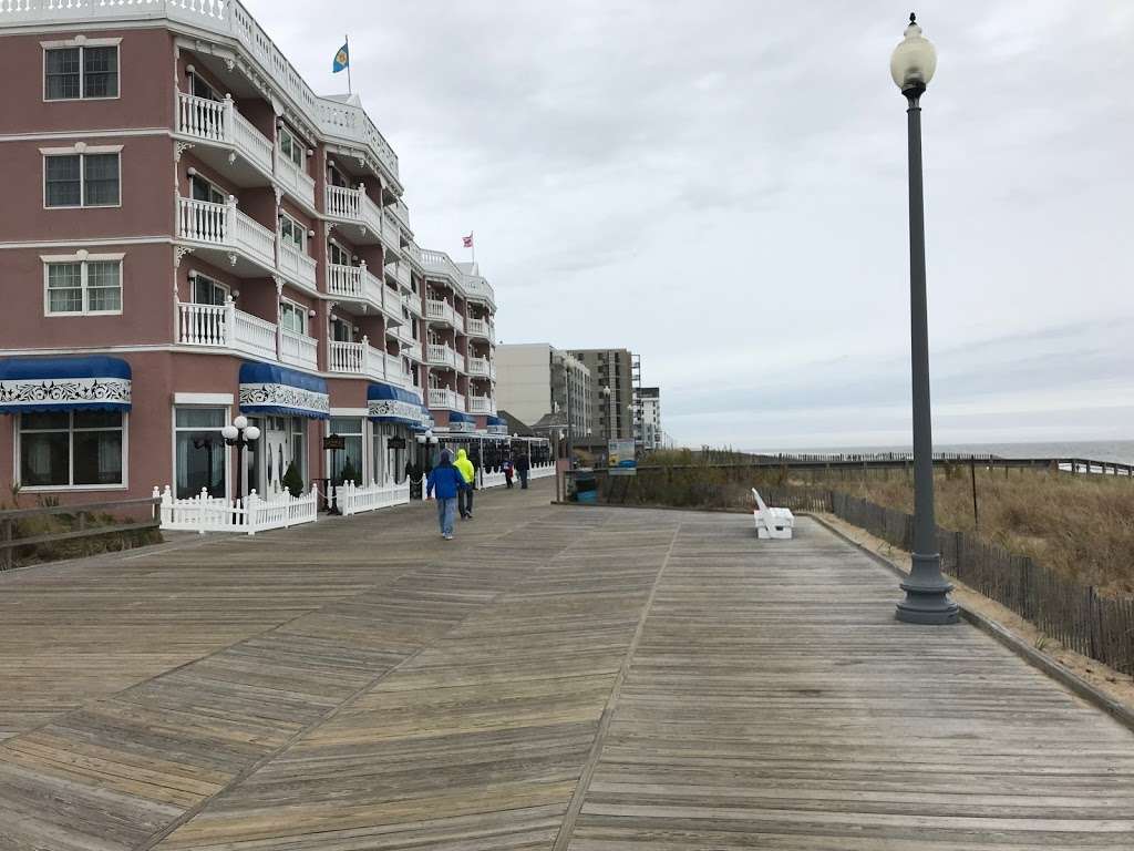 Rehoboth Ave & Boardwalk | Rehoboth Beach, DE 19971