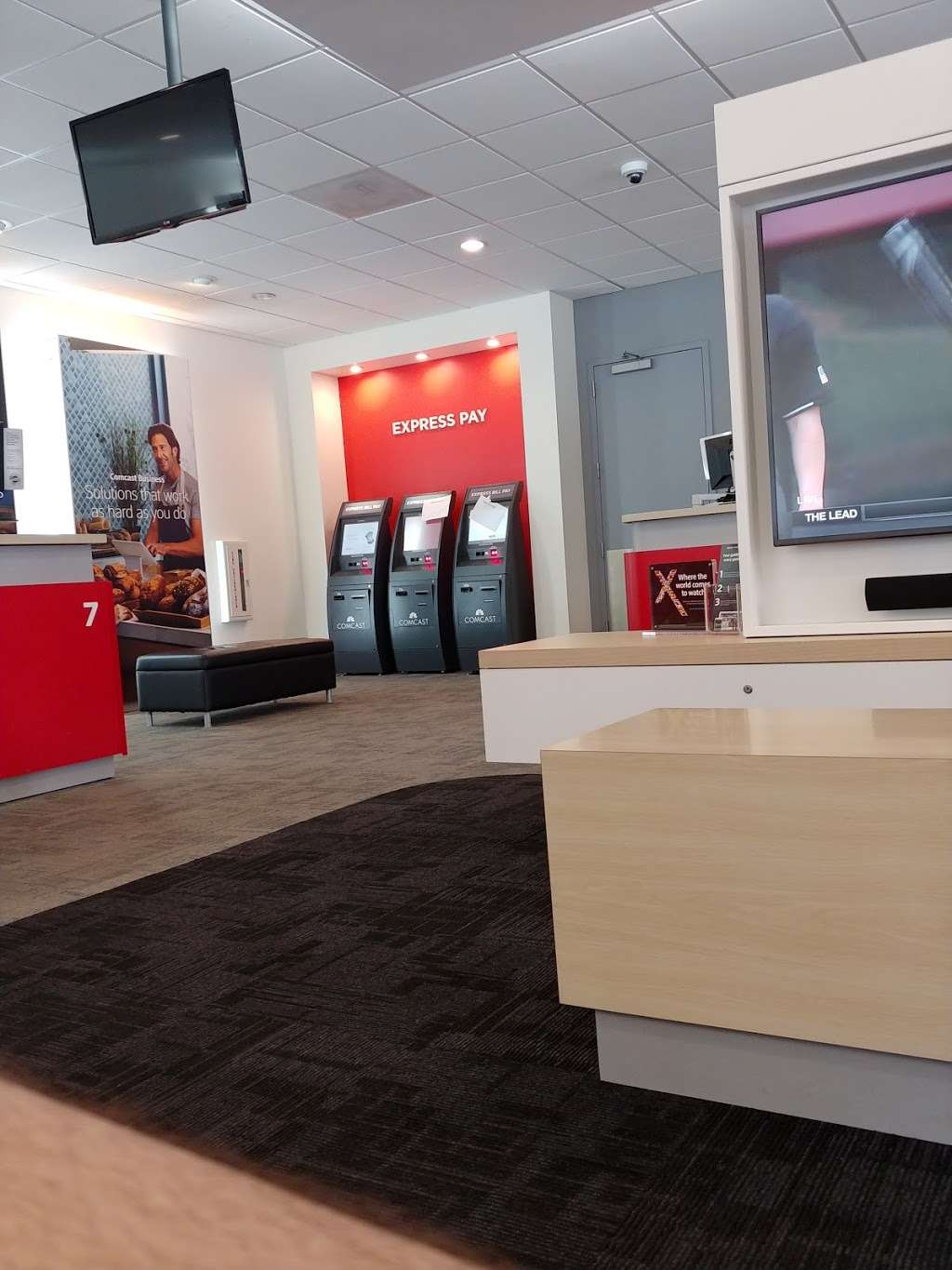 Xfinity Store by Comcast | 2616 S Voss Rd, Houston, TX 77057 | Phone: (800) 934-6489