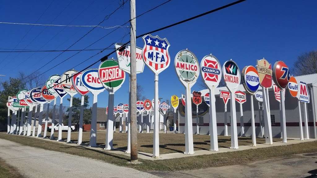 Garden Of Gas Station Signs | 637-667 Brewer St, Whiteland, IN 46184, USA