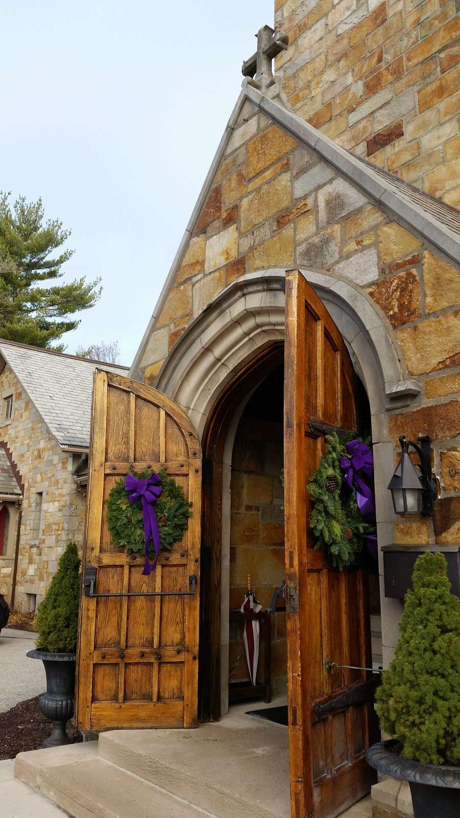 St John the Evangelist | 172 Main St, Hingham, MA 02043, USA | Phone: (781) 749-1535