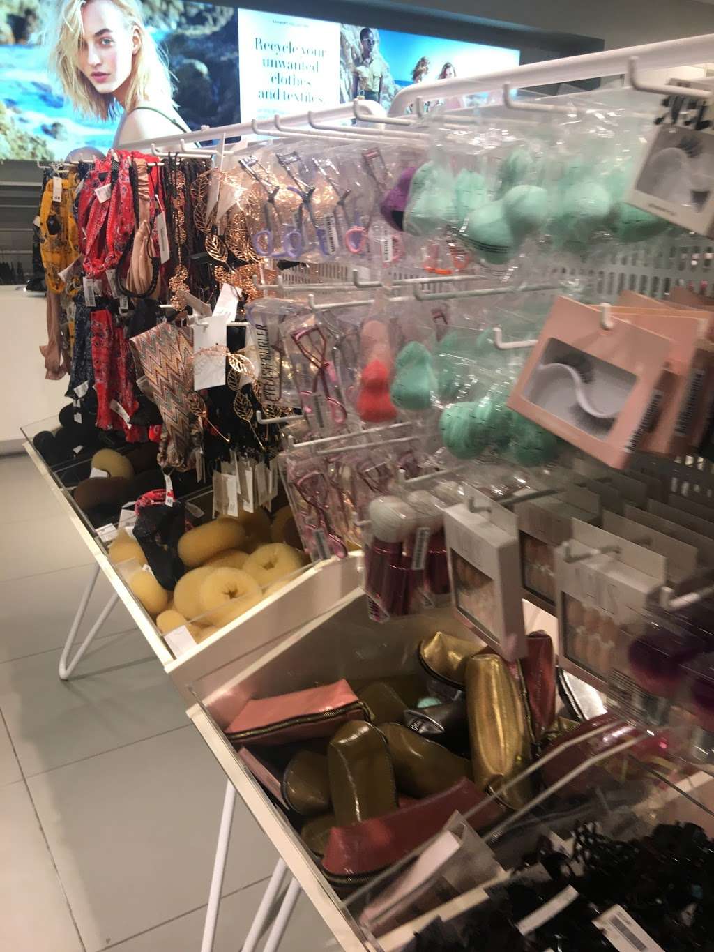 H&M | 11401 NW 12th St, Miami, FL 33172, USA | Phone: (855) 466-7467