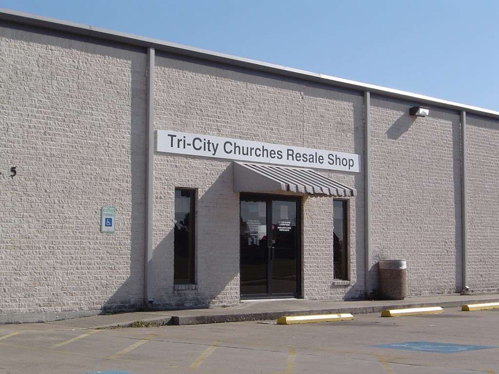 Tri City Churches Resale Shop | 425 Stafford Run Rd, Stafford, TX 77477 | Phone: (281) 499-8833