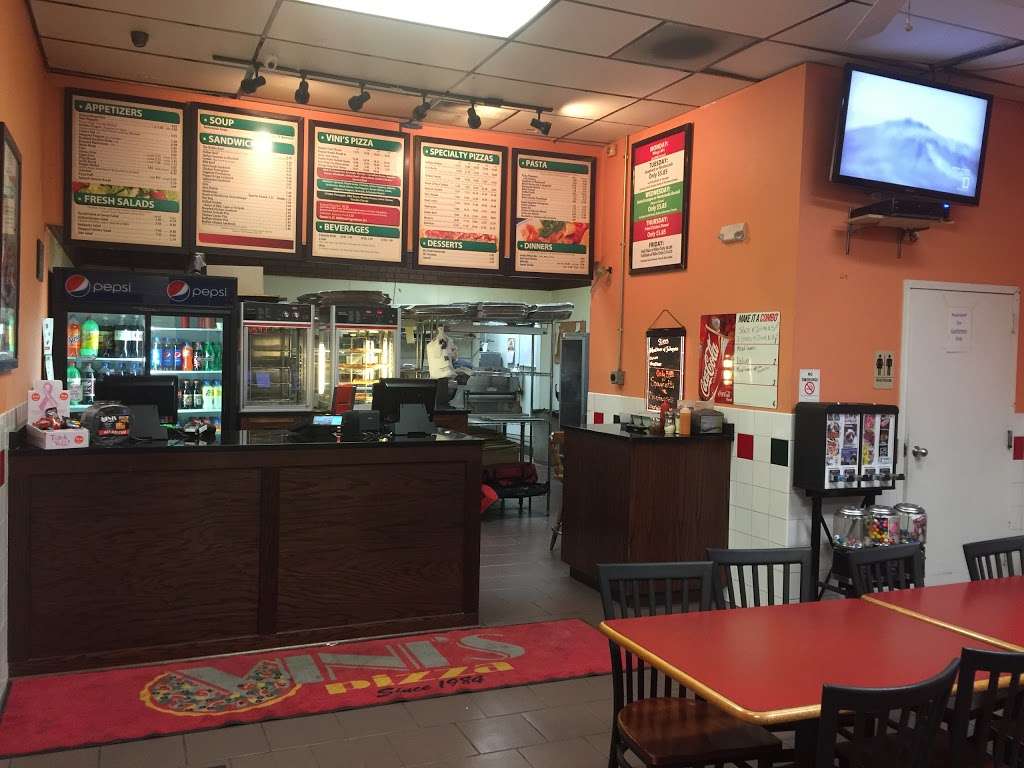 Vinis Pizza and Catering | 39 S Arlington Heights Rd, Elk Grove Village, IL 60007 | Phone: (847) 437-7100